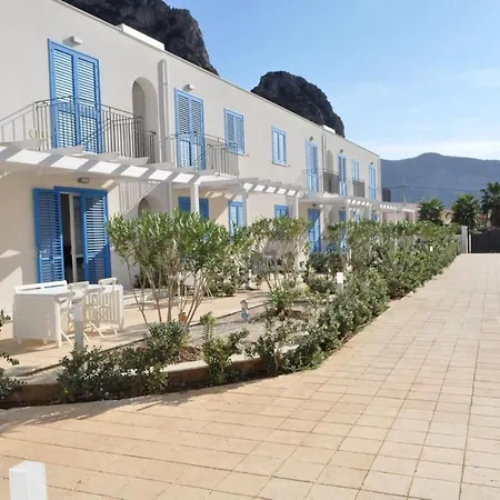 Casa Ninfa Con Piscina A * Macari